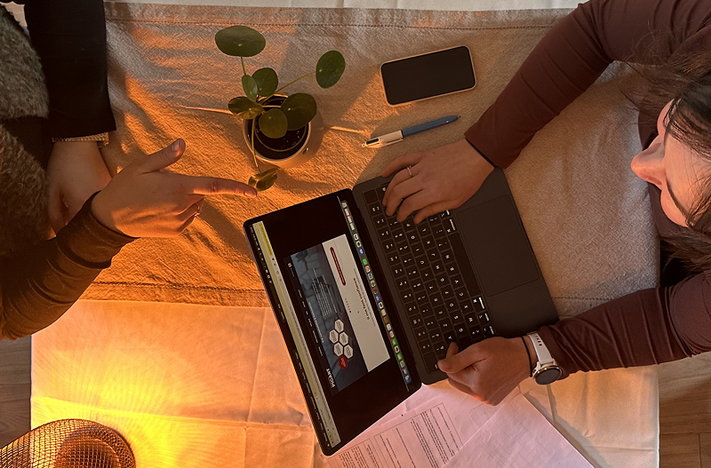 Charlotte en réunion